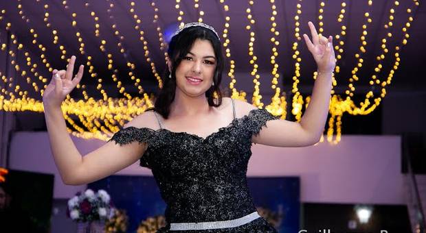 15 Anos-vídeo de 15Anos da Leandra Rangel