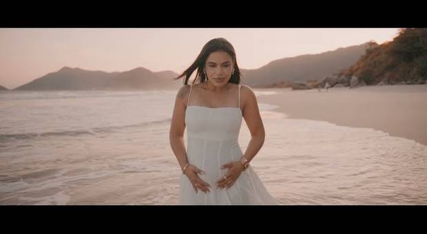 Vídeo de Chá Revelação na Praia do Grumari – Milenia, Gustavo, Arthur e o pequeno Álan