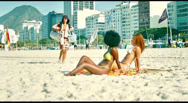 Videoclipe de Vídeo Clipe Internacional - Helium (official music video)