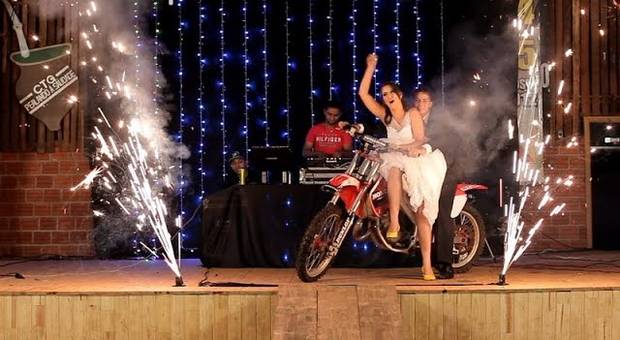 Vídeos de Teaser Raphaela e André