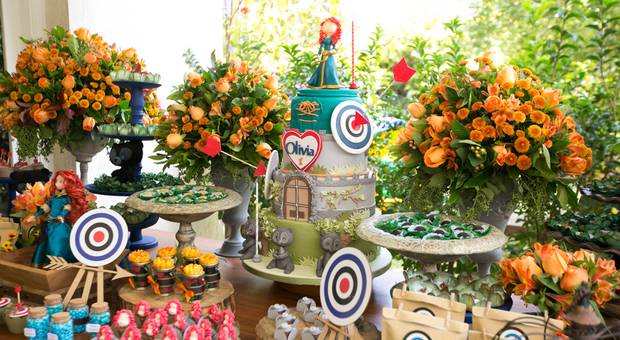 Aniversários e Eventos de Olivia - 1 ano - Valente