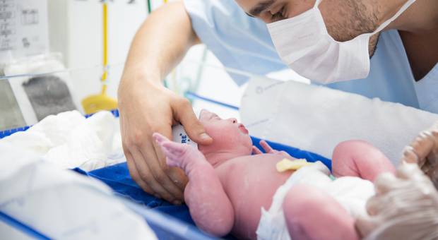 FOTOGRAFIA DE PARTO de FOTOS DE PARTO - VALENTINA