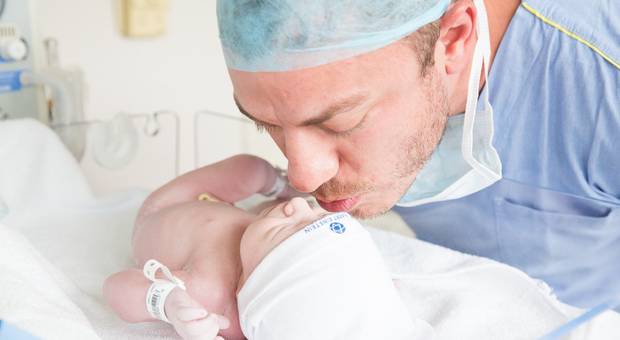 FOTOGRAFIA DE PARTO de FOTOGRAFIA DE PARTO - LEVI