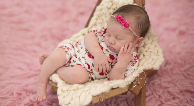 Newborn de BOOK NEWBORN ANTONELLA