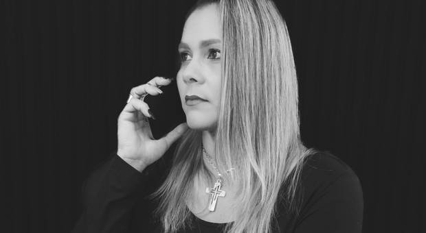 Ensaio Corporativo de Ensaio Corporativo (Advogado) - Thais Muquici