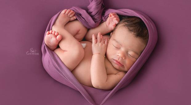 Newborn de Luiza 6 Dias - É amor que fala né?