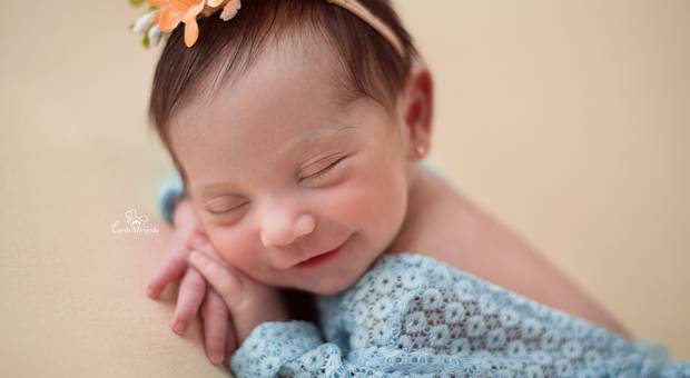 Newborn de Maria Clara, um pacotinho de amor que chegou na família