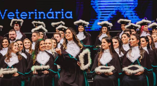Formaturas de Formatura - Andressa Besson (MEDICINA VETERINÁRIA UNIRITTER)