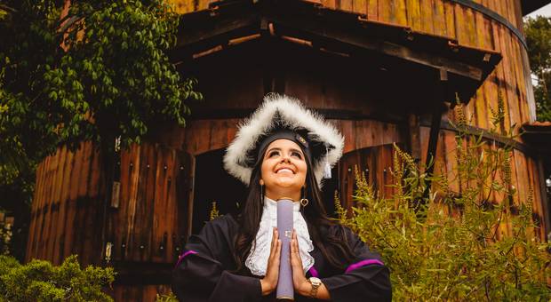 Ensaios de ENSAIO DE FORMATURA  - DANI MACHADO (PEDAGOGIA)