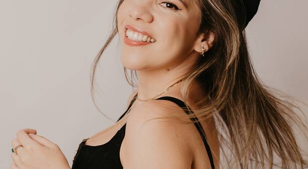 Corporativo de Ensaio corporativo Chris - maquiadora