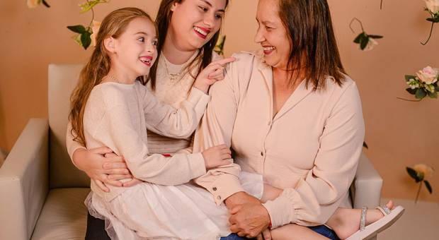 Colo de mãe  de Letícia, Nádia e Emilly - Colo de mãe 2025