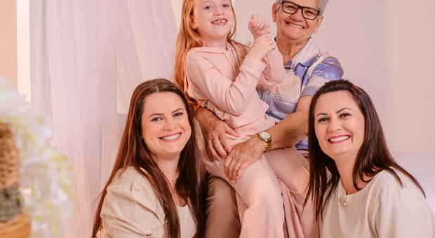Colo de mãe  de Liria, Cris, Tati e Cissa - COLO DE MÃE 2026