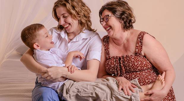 Colo de mãe  de Silvania, Letícia e Adam - COLO DE MÃE 2026