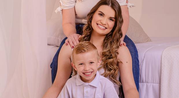 Colo de mãe  de Gladis, Daflin e Arthur - COLO DE MÃE 2026