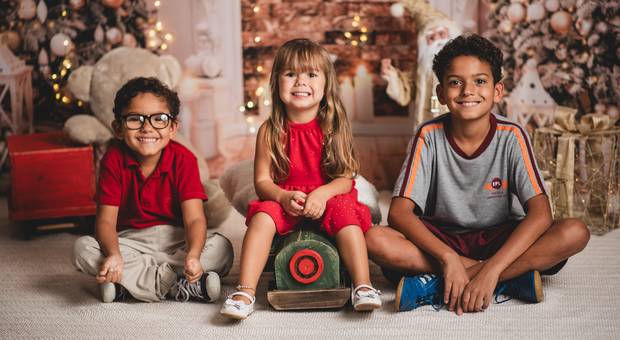 Foto Escolar de Natal Pingo de Luz 2024