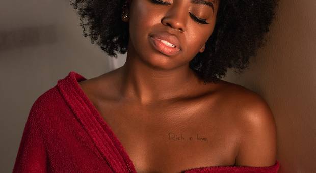 Ensaio Sensual de JÉSSICA Simões - MULHER DE TOURO