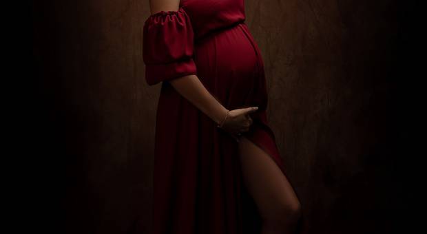 GESTANTE de ANA CAROLINA