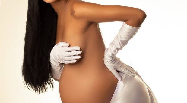 GESTANTE de DEUSA ESTER DAMÁSIO