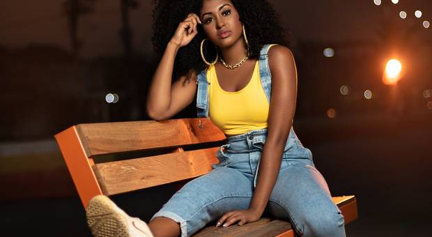 MUNDINHO DO ROGER de Brenda dias - AREIA BRANCA