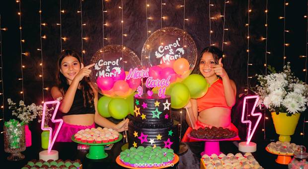 COBERTURA de Aniversário Mari & Carol