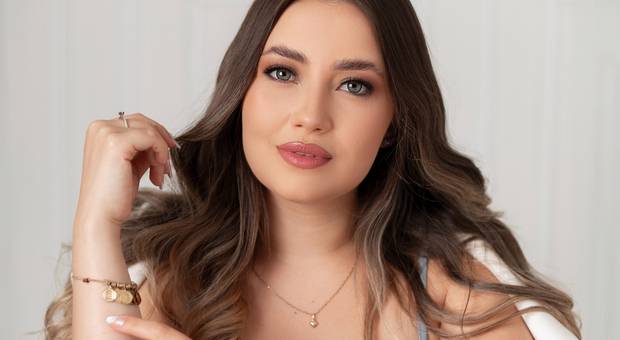 Feminino pessoal de Luciana Bronzoni