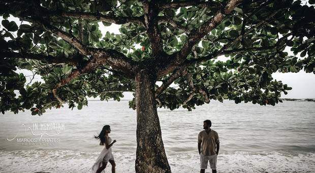 Casal de Caíssa e Enoch