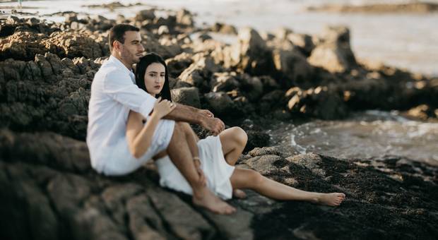 Casal de Ingrid e Igor - love on the beach