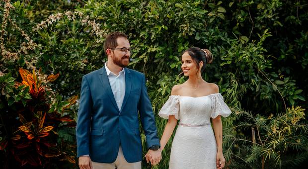 Ensaios de ANA CECILIA E LUIS PAULO