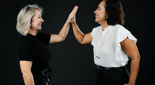 Ensaio Corporativo de Livanea e Andrea Ruas Imobiliaria Remax