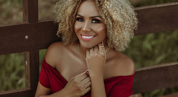 RETRATO FEMININO de Retrato Feminino | Estela Carvalho | Indaiatuba-SP 