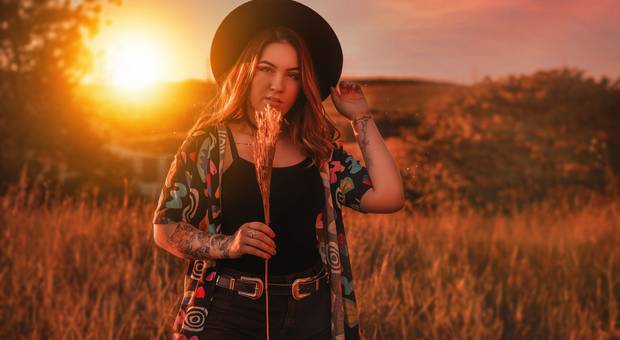 RETRATO FEMININO de Retrato Feminino | Rafaela Maschietto | Mombuca-Sp