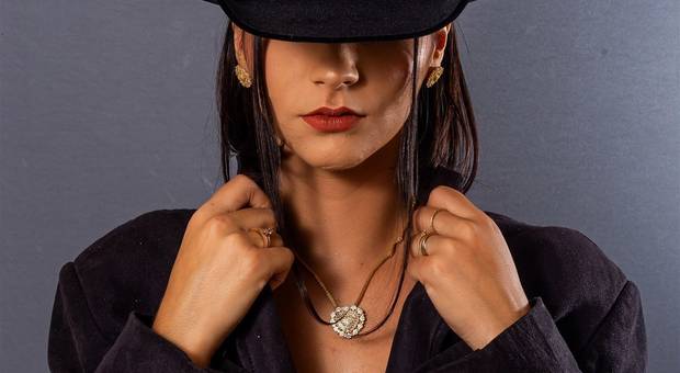 ENSAIO ESTÚDIO de ENSAIO ESTUDIO QUEILA PAULA