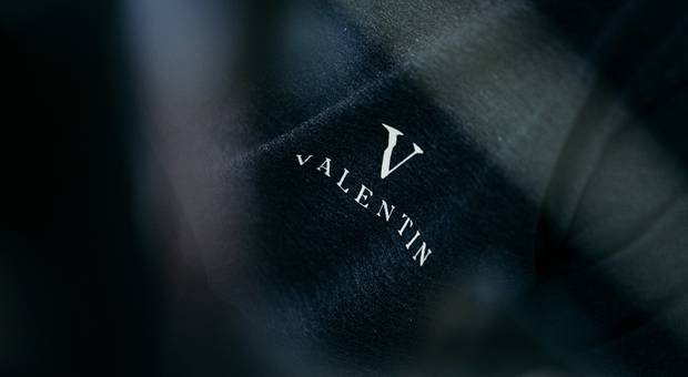Corporativo de MKO - Madeira Bonita / @valentin_studio