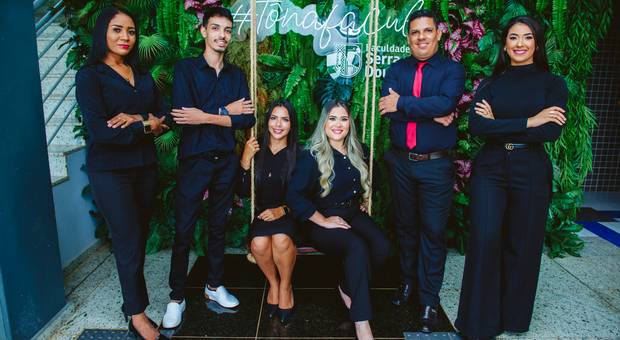 Formaturas de Ensaio  de 50% da Turma do 5º Período - Faculdade Serra Dourada