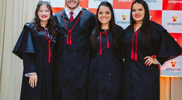 Formaturas de Cerimônia da Toga da Faculdade Pitagoras Polo Altamira