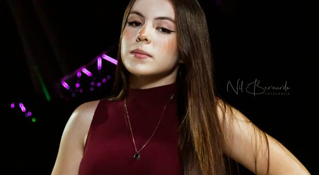 Feminino de Ensaio Feminino Leticia