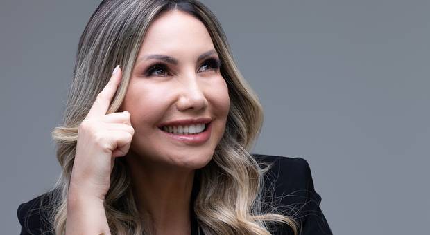 Corporativo de Ensaio de Negócios - Joice