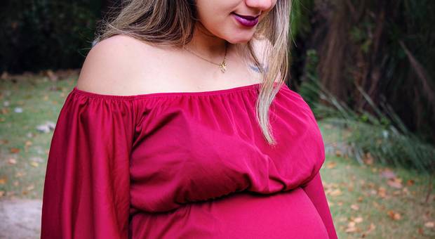 Gestante de Alanna e Lara Cecília