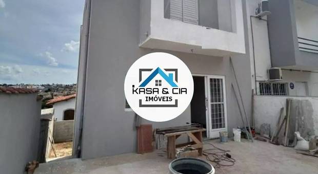 Casas de CA1542 Próxima ao centro de Itatiba SP, à venda Casa com 3 dormitórios, 100 m² por R$ 490.000,00