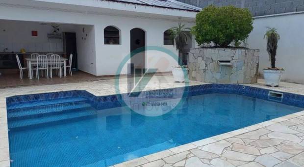 Casas de CA1556 Itatiba SP, Vende ou permuta Casa em bairro tradicional com 3 quartos, área construída 434 m², Aceita financiamento bancário !