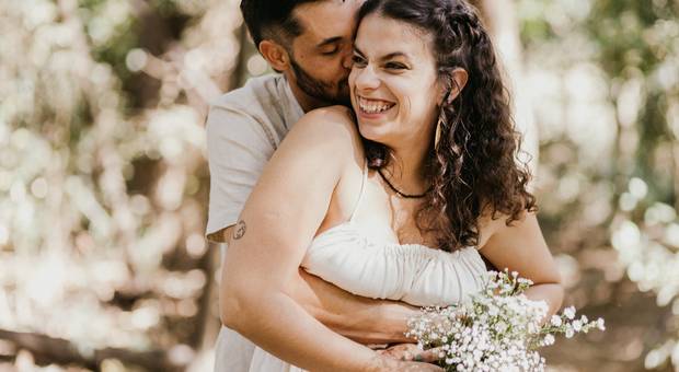 Casal de Ensaio de casal - Tainah e Lucas - Casamento civil
