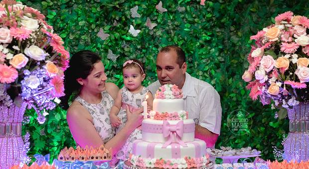 Famílias de 1 aninho Laura