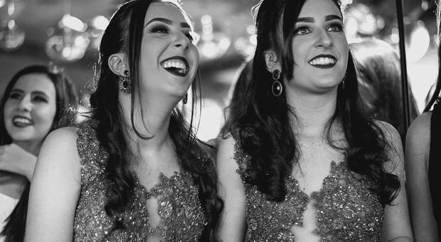 15 anos de 15 anos Sarah e Esther