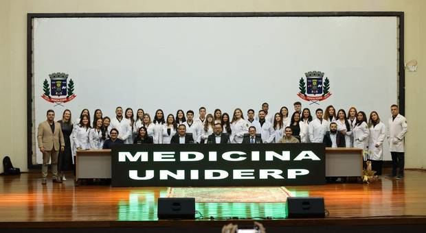Jaleco de Cerimonia do Jaleco Uniderp PP
