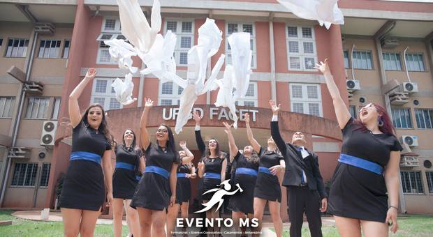 Ensaios Fotograficos de Ensaio Fotografico Quimica Licenciatura e Bacharelado - UFGD 2018