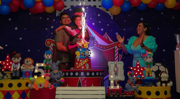 Aniversário de Circo do Logan