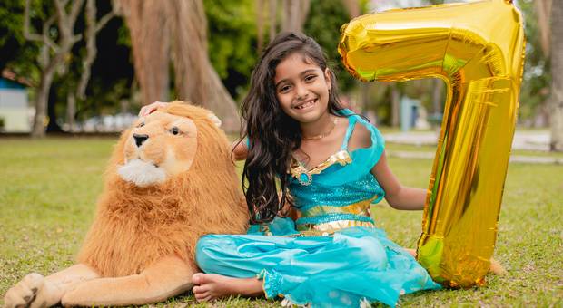 FAMILIA de ANNA LARA