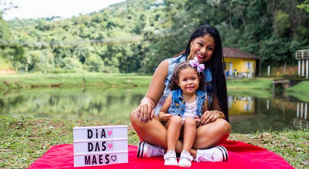 DIA DAS MÃES de MÃE- JESSICA