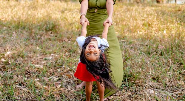 FAMILIA de ANNA LARA