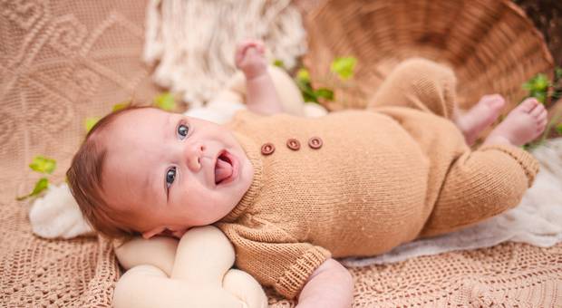 Acompanhamento de Bebê de acompanhamento clean